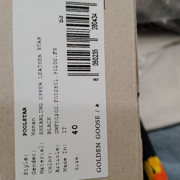 NIB sz 37 and 40 $690 Golden Goose shearling slides - Picture 7 of 8